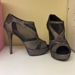 Sliver , glitter mesh, jessica Simpson heels